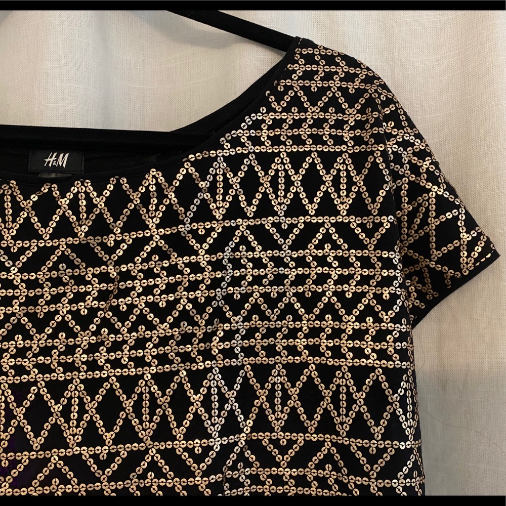 H&M black dress shirt with gold sequins